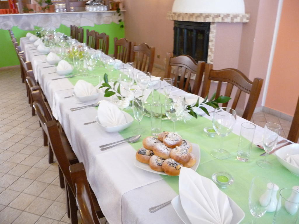 Gloria Hotel Olomouc Luaran gambar